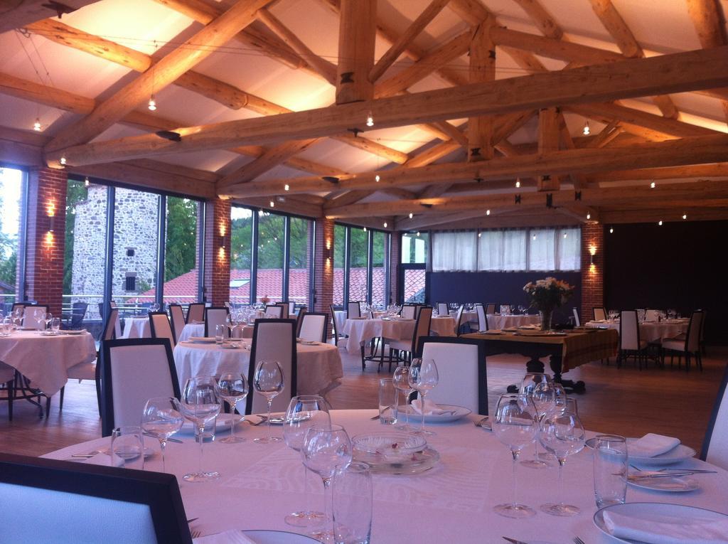 Domaine Saint-Roch Hotel Spa 萨勒祖伊特 外观 照片